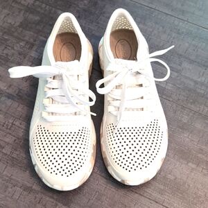 Crocs Lite Ride shoes